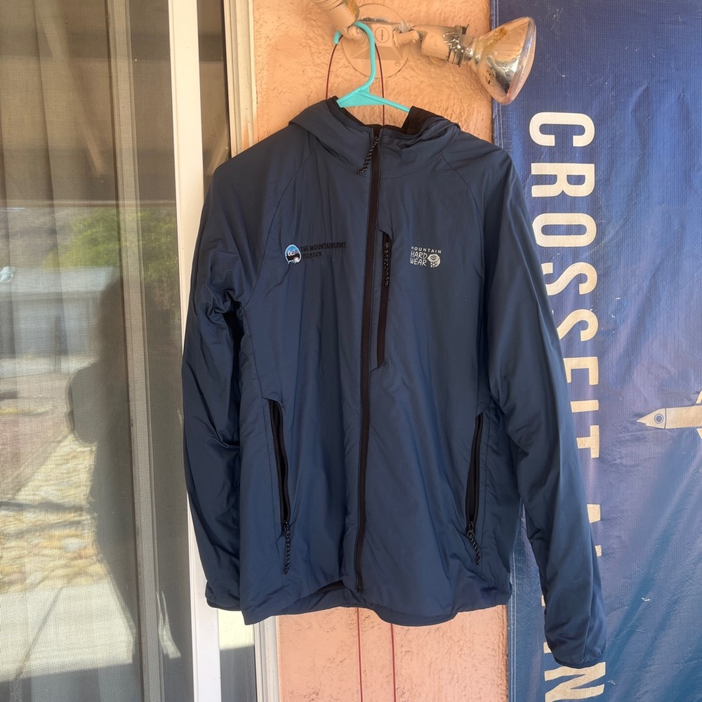 Men’s mountain hardwear synthetic puffy